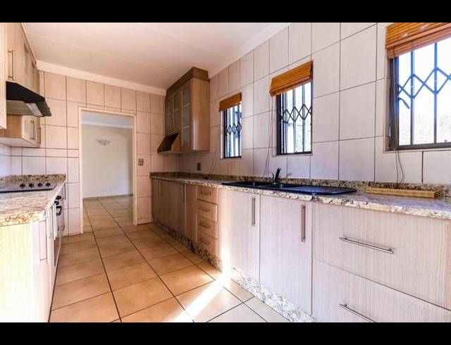3 BEDROOM HOUSE FOR SALE IN GLENVISTA